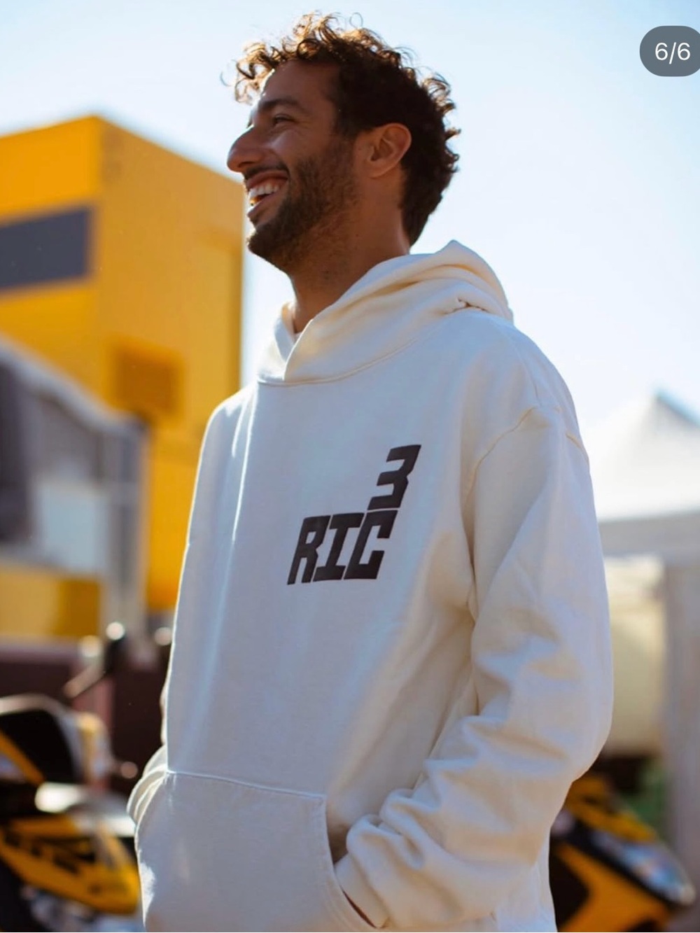 Daniel Ricciardo Race Service Exclusive RIC3 Hoodie Size Large